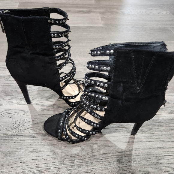 Jessica Simpson Studded Black Suede Zip Sandal - Picture 7 of 8